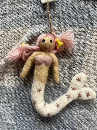 Felt So Good Decorations