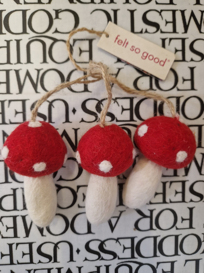 Felt So Good Decorations